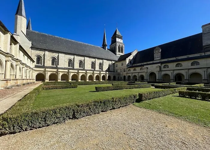 Le Logis Des Diligences - Vue Sur Le Chateau Дом отдыха Монтзоро